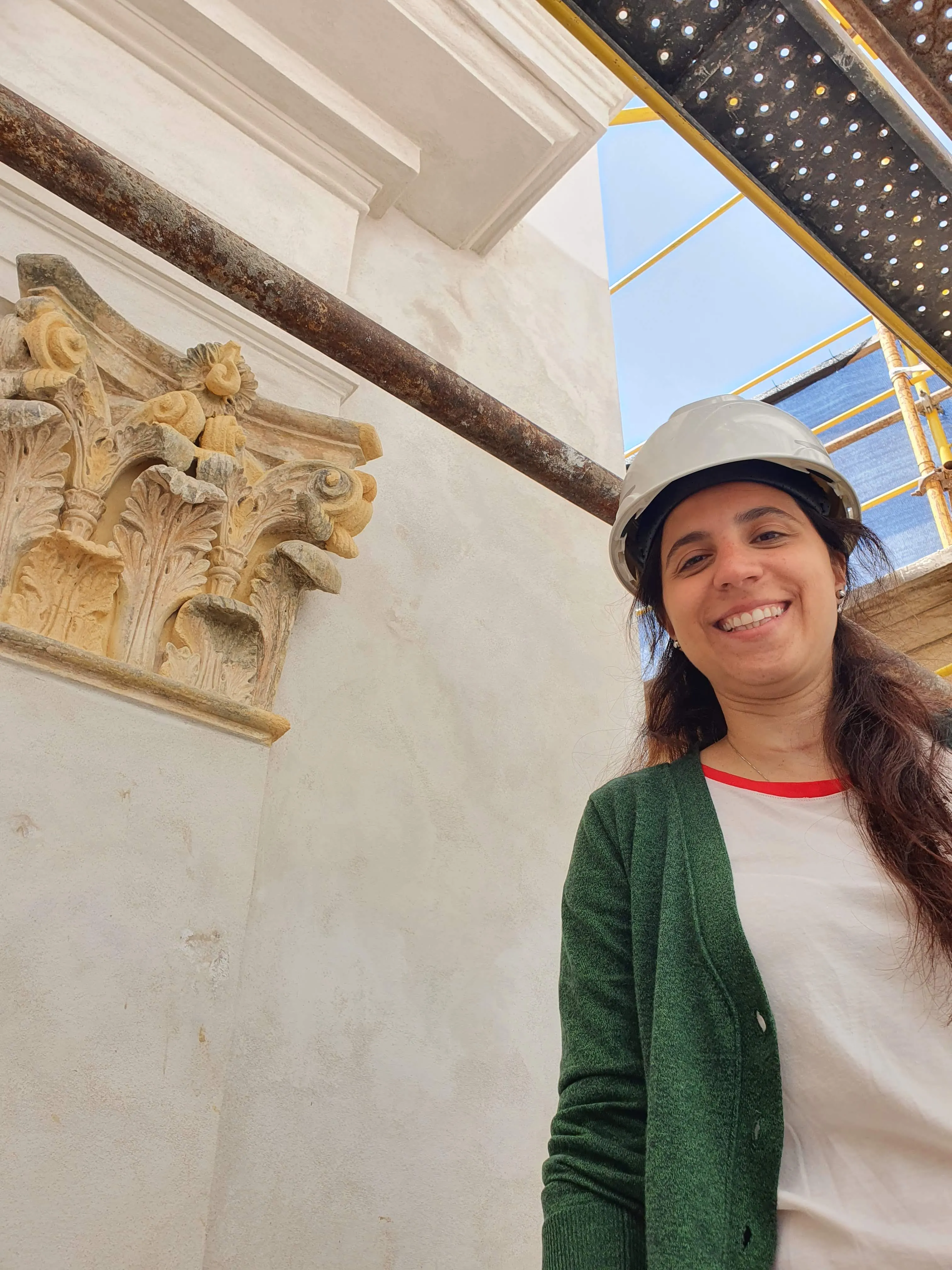 Daniela Estevez Vredjian · Arquitecta